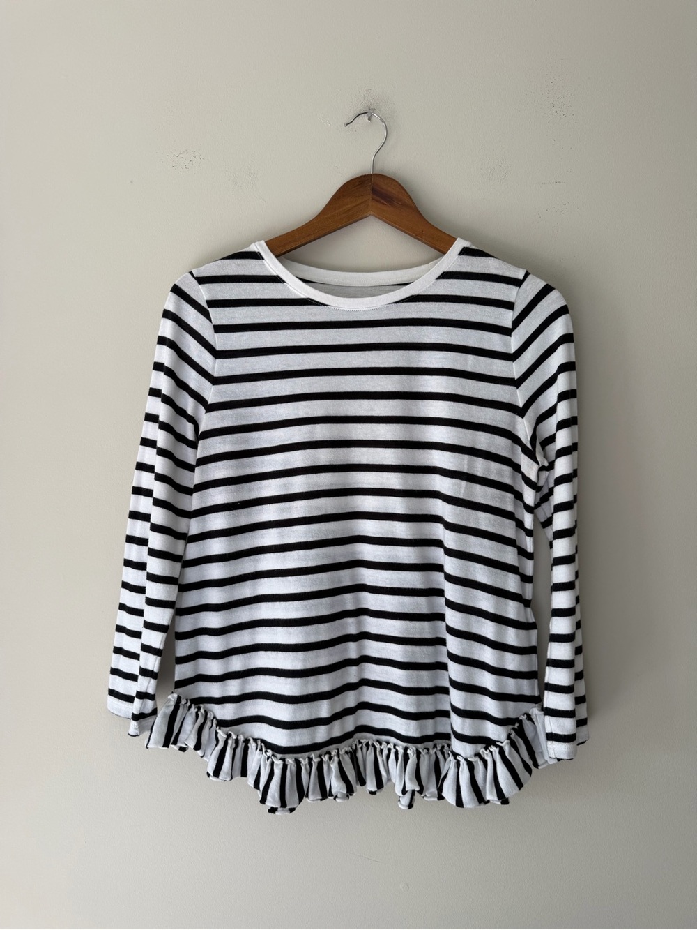 kate spade Black & White Striped Ruffle-Hem Top Size Small